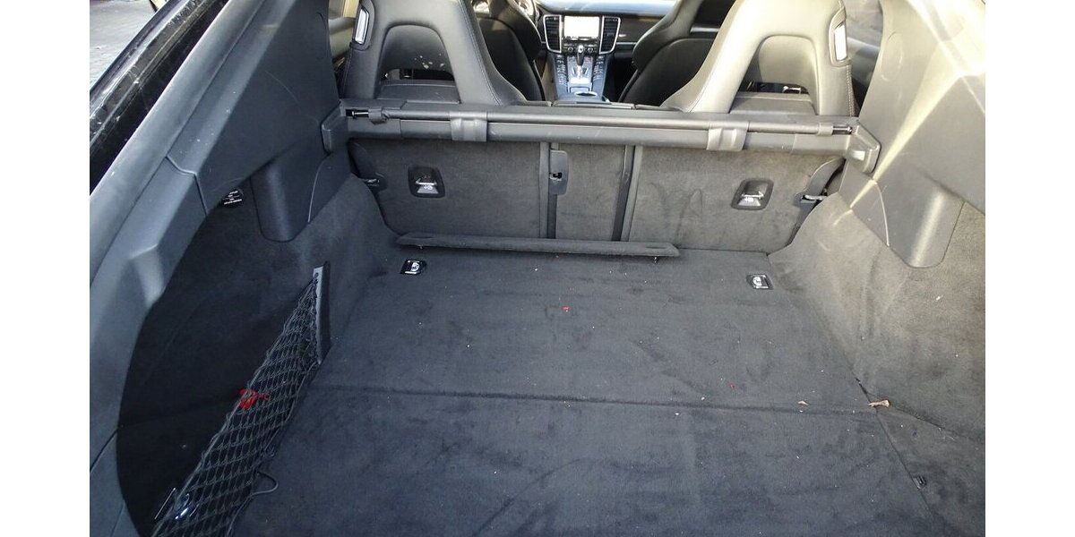 Porsche Panamera 4 GTS Bi-Xenon, Klappe, Luft, PDK, Chrono 184.608 km 26.890 &euro; Rodgau 63110