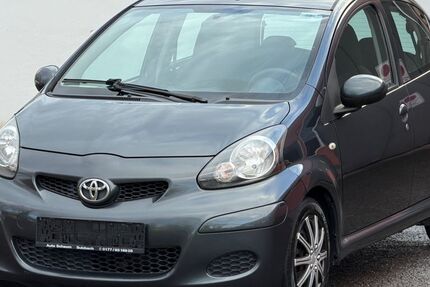 Toyota Aygo (X) 108.000 km 3.499 &euro; Völklingen 66333