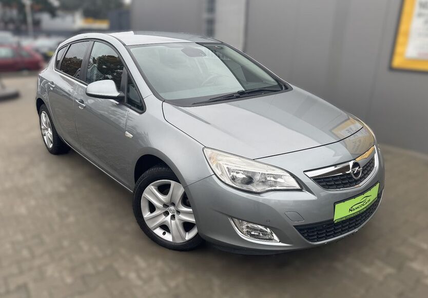 Opel Astra 113.334 km 6.490 € Berlin 13089