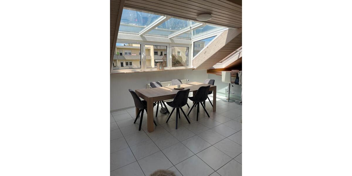 Dachgeschoßwohnung Villingen-Schwenningen Schwenningen - 3 Zimmer, 95 m&sup2;, 1.150&euro; | Angebot:26288219