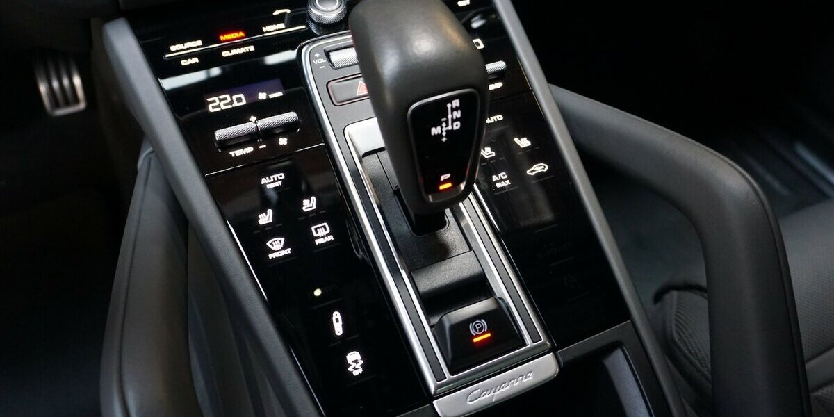 Porsche Cayenne S Bose HA-Lenk Pano Sport-AGA 360° Matrix 92.707 km 56.900 &euro; Wuppertal 42327