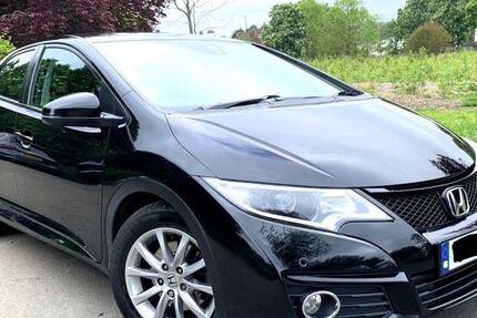 Honda Civic 195.000 km 10.100 &euro; Bitz 72475