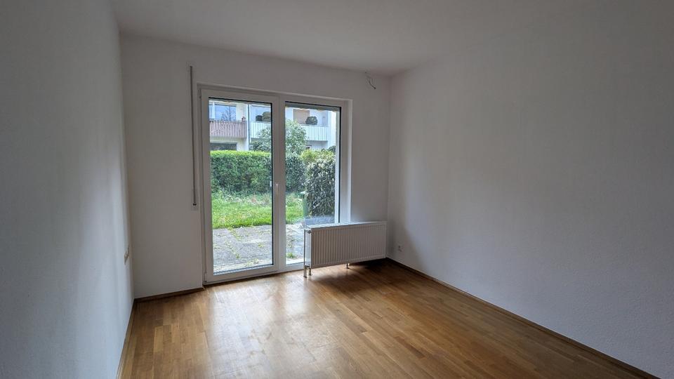 Einfamilienhaus Kelkheim (Taunus) - 8 Zimmer, 211 m&sup2;, 3.000&euro; | Angebot:26136507