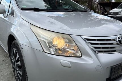 Toyota Avensis 148.700 km 6.899 &euro; Chemnitz 09125