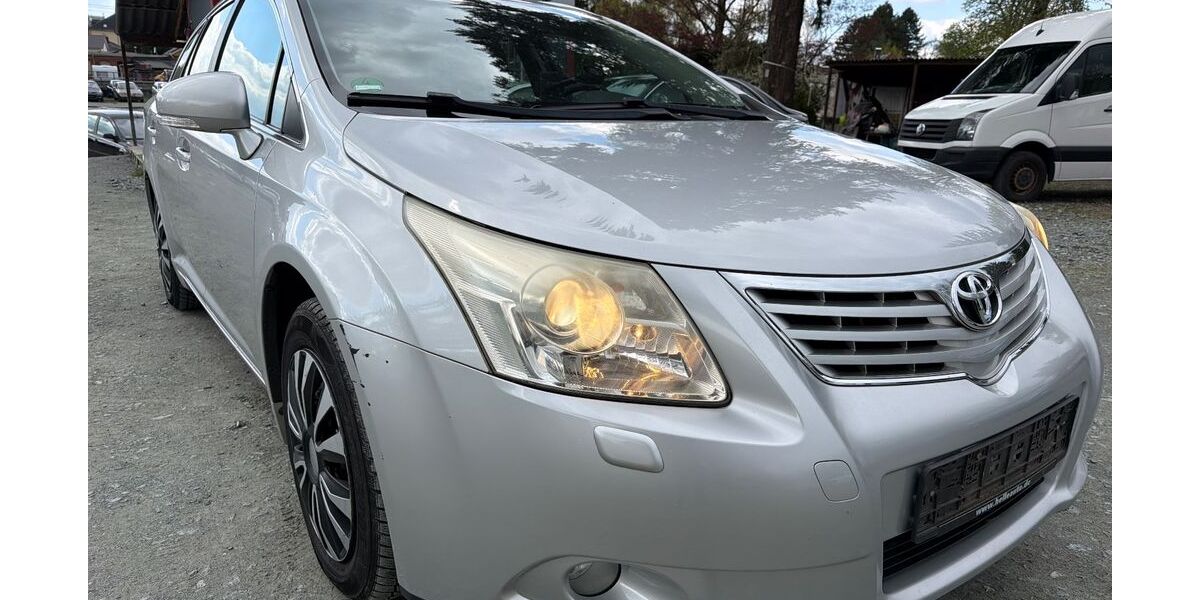 Toyota Avensis 148.700 km 6.899 &euro; Chemnitz 09125