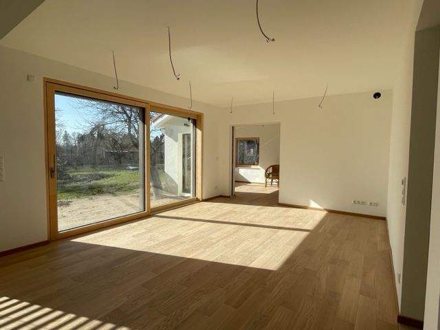 Bungalow Bad Oldesloe - 2 Zimmer, 92 m&sup2;, 1.700&euro; | Angebot:25734638