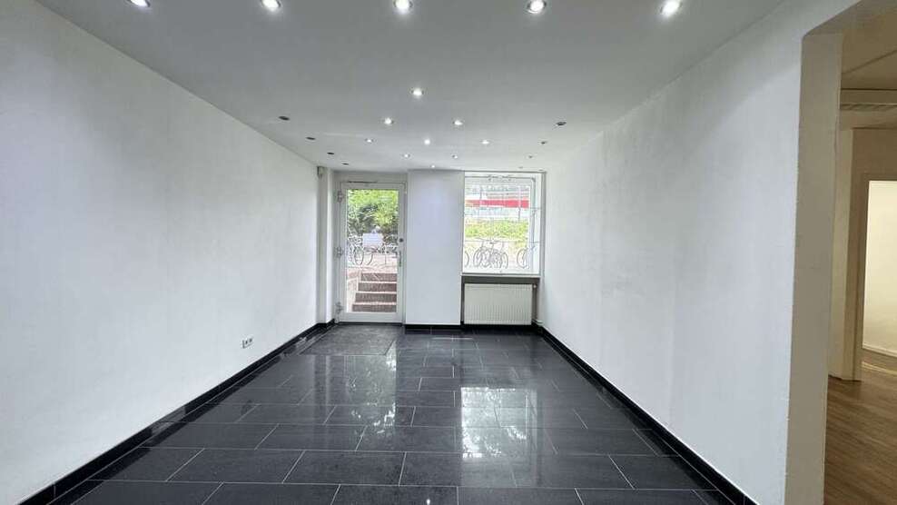 Einzelhandel in Berlin 686,10 € 45.74 m²