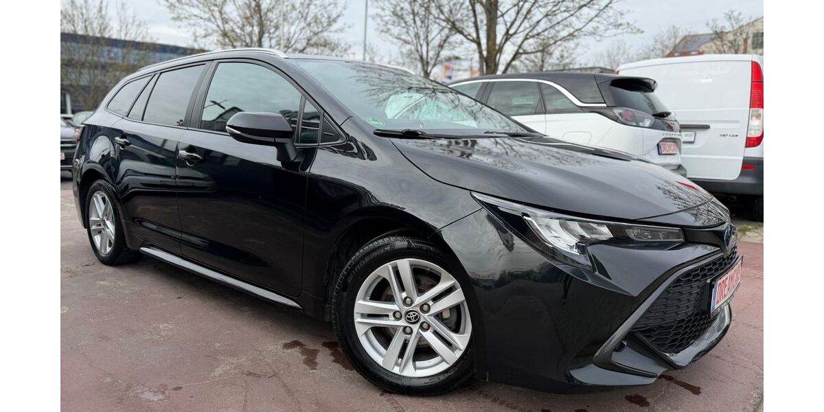 Toyota Corolla 160.000 km 16.990 &euro; Bad Saarow 15526