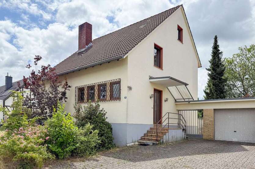 Haus zum Kaufen in Rösrath 448.000 € 130.2 m²