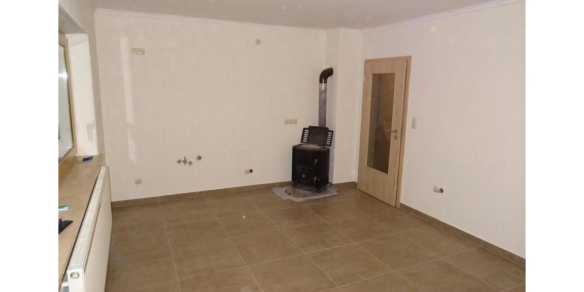 Etagenwohnung Schöfweg - 4 Zimmer, 130 m&sup2;, 900&euro; | Angebot:26063255