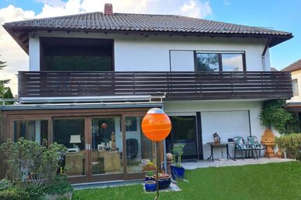 Einfamilienhaus, SR-Stadt, Wintergarten, Kachelofen, Teich, Pool 4 zimmer