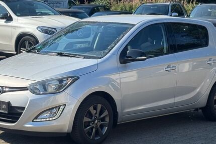 Hyundai i20 99.876 km 6.990 &euro; Recklinghausen 45665