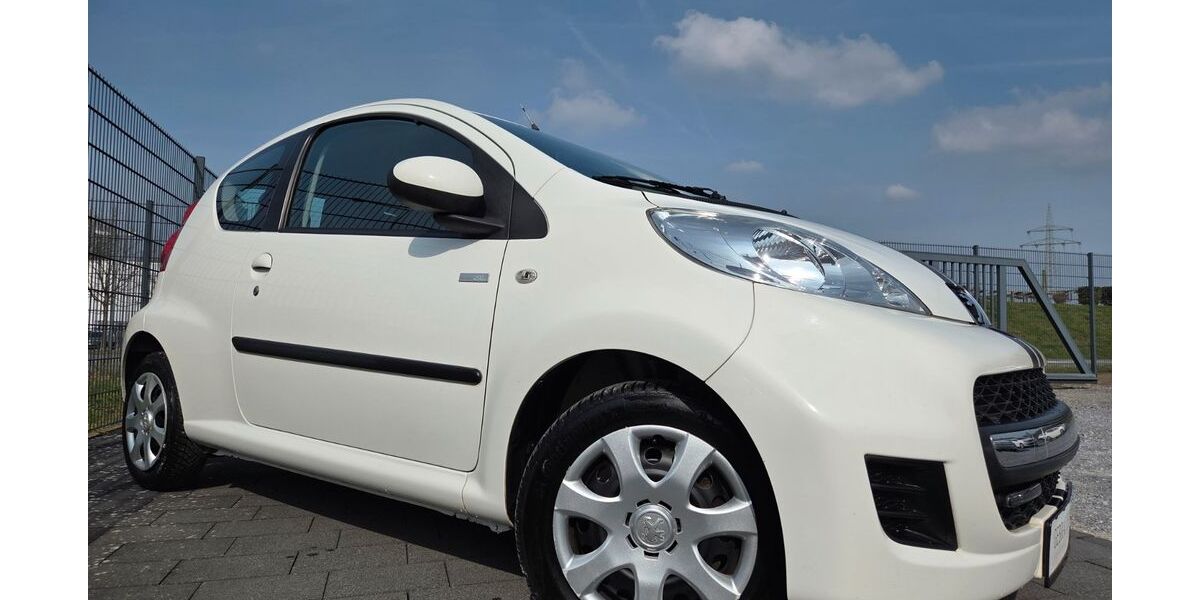 Peugeot 107 83.000 km 4.199 &euro; Paderborn 33102