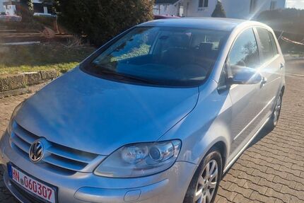 VW Golf 68.000 km 6.000 &euro; Langenbrettach 74243