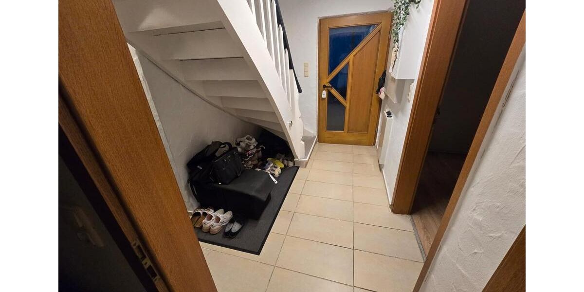 Etagenwohnung Hohenroth - 6 Zimmer, 120 m&sup2;, 700&euro; | Angebot:26402651