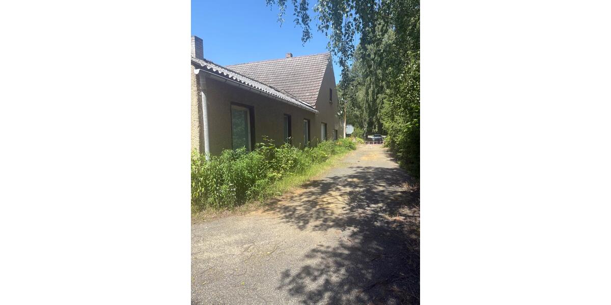 Einfamilienhaus Elsterwerda - 7 Zimmer, 150 m&sup2;, 135.000&euro; | Angebot:25993928