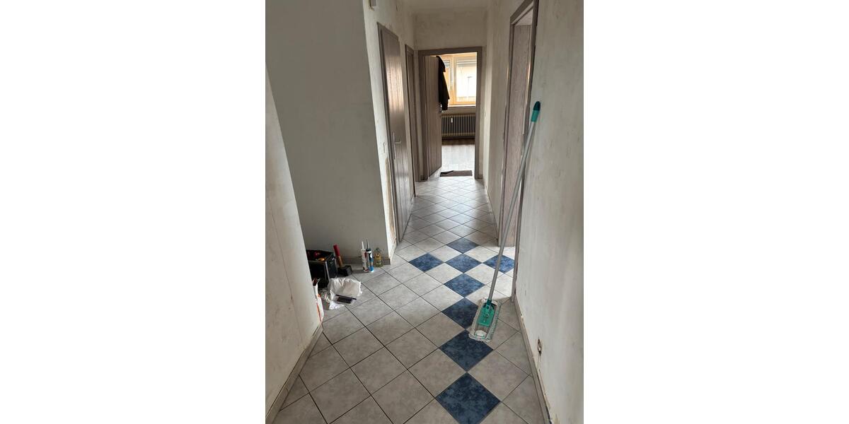 Dachgeschoßwohnung Bad Arolsen - 4 Zimmer, 85 m&sup2;, 800&euro; | Angebot:25292033