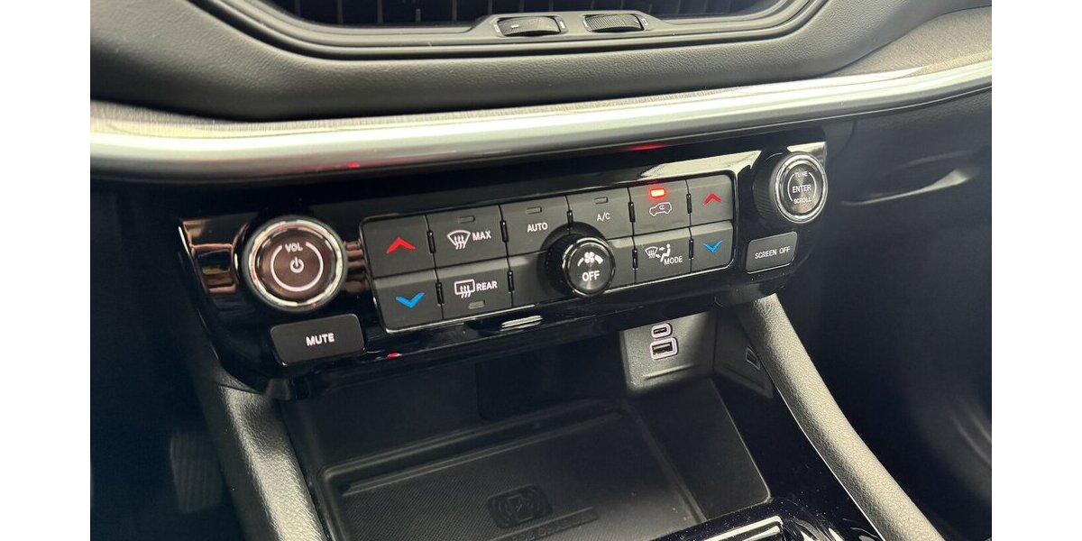 Jeep Compass S Plug-IN Hybrid 4WD 1.Hand Anhängerkplg 61.880 km 24.820 &euro; Lich 35423