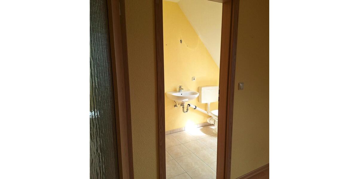 Dachgeschoßwohnung Neustadt an der Orla - 3 Zimmer, 90 m&sup2;, 78.000&euro; | Angebot:26741667