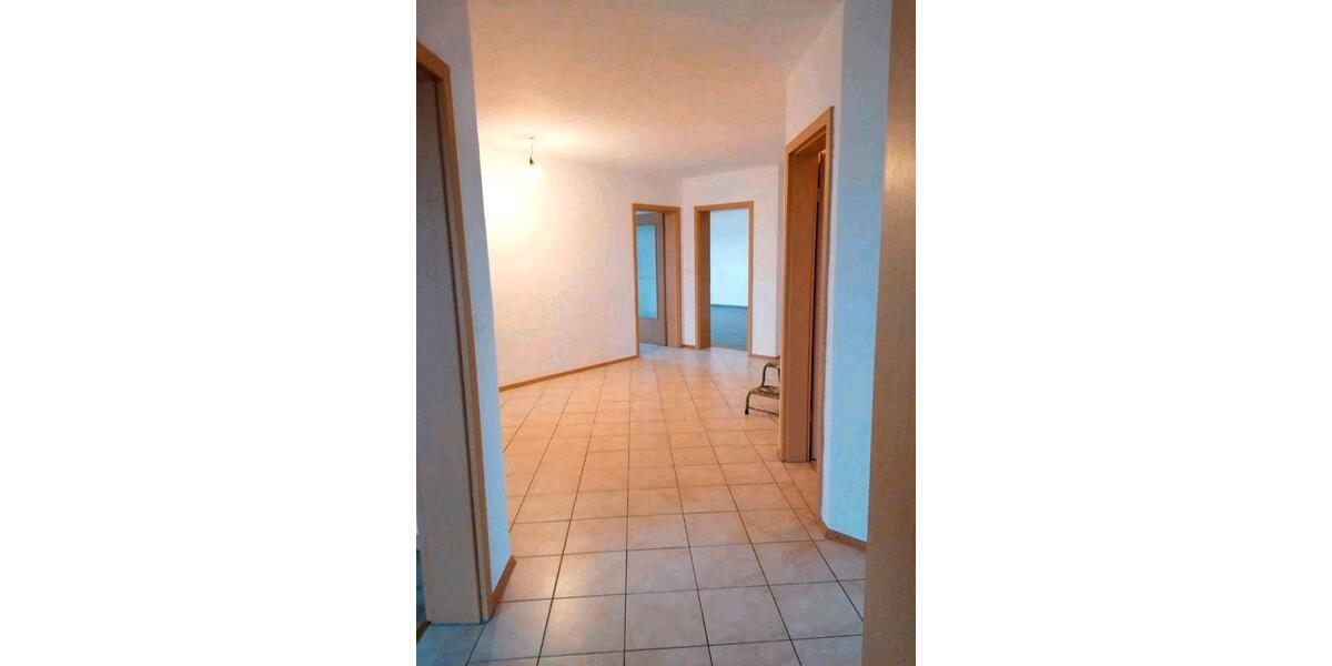 Etagenwohnung Ramerberg - 4 Zimmer, 140 m&sup2;, 1.200&euro; | Angebot:26662922