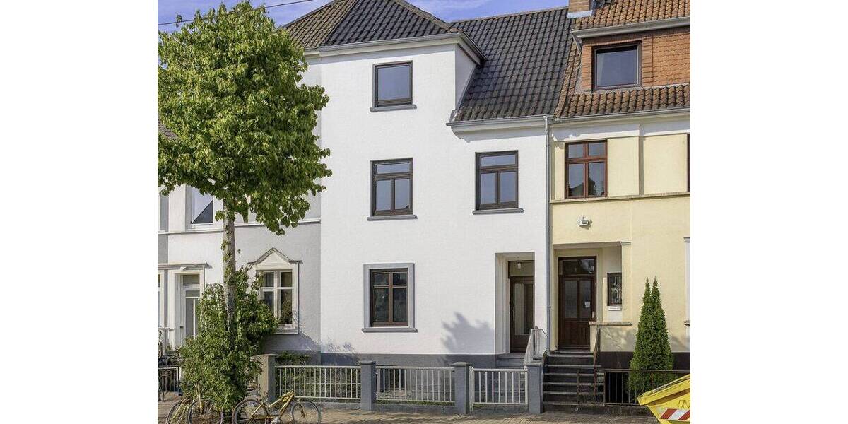 Reihenmittelhaus Bremen Hohentor - 6 Zimmer, 229 m&sup2;, 390&euro; | Angebot:26879417