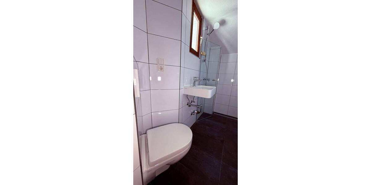 Gewerbeobjekt Köln Zündorf - 8 Zimmer, 234 m&sup2;, 3.000&euro; | Angebot:26346351