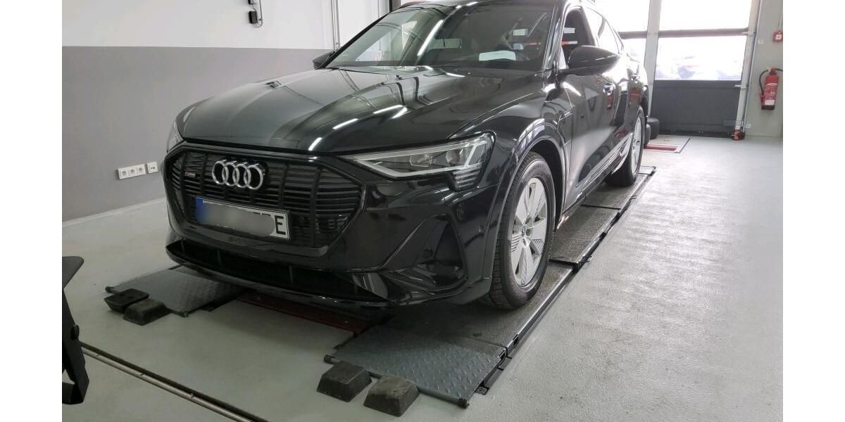 Audi e-tron 38.440 km 36.275 &euro; Hagen 58091