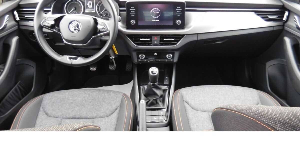 Skoda Kamiq 1.0 Ambition Clever TSI BMT Navi Klima 21.200 km 17.990 &euro; Vordorf 38533