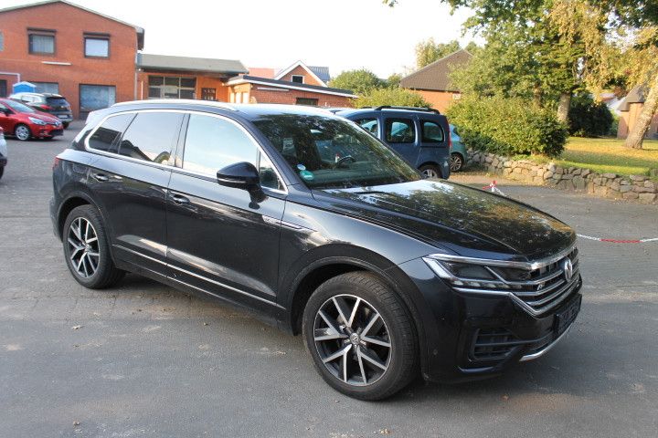 VW Touareg 270.150 km 27.900 &euro; Schafstedt 25725