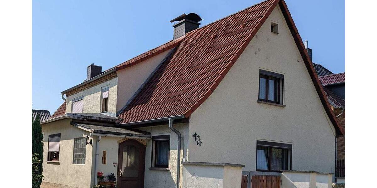 Einfamilienhaus Bad Schmiedeberg - 5 Zimmer, 111 m&sup2;, 90.000&euro; | Angebot:25837465