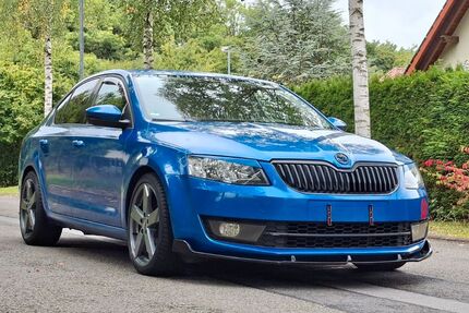 Skoda Octavia 124.000 km 8.490 € Amt Wachsenburg 99334