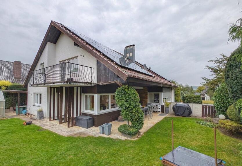 Freistehendes Einfamilienhaus mit EinliegerWohnung