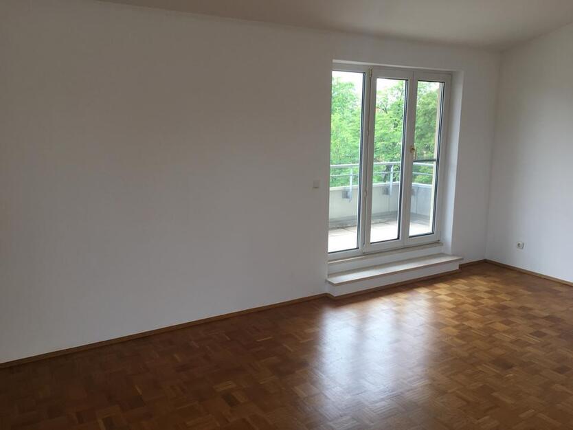 3-Raum Wohnung mit TG-Stellplatz in der Radeberger Vorstadt zimmer