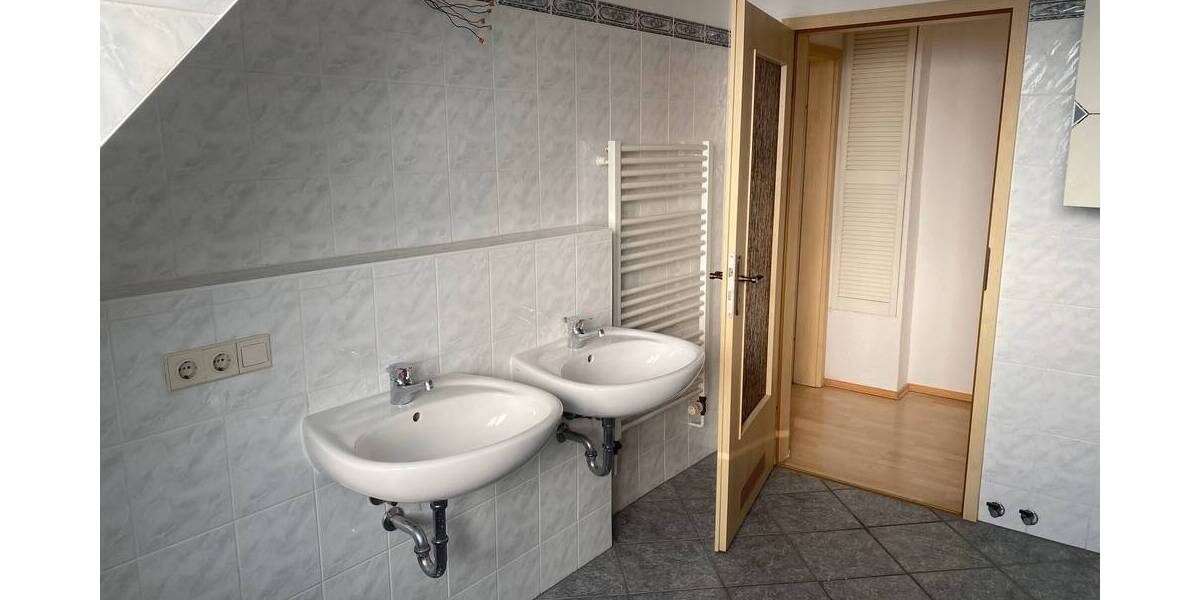 Zimmer Halle (Saale) Damaschkestraße - 2 Zimmer, 55 m&sup2;, 460&euro; | Angebot:26092449