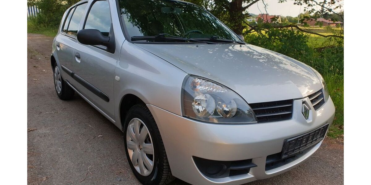 Renault Clio 160.000 km 1.590 &euro; Haselbachtal 01920