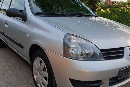 Renault Clio 160.000 km 1.690 &euro; Haselbachtal 01920