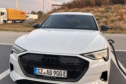 Audi e-tron 40.500 km 27.999 &euro; Illingen 66557