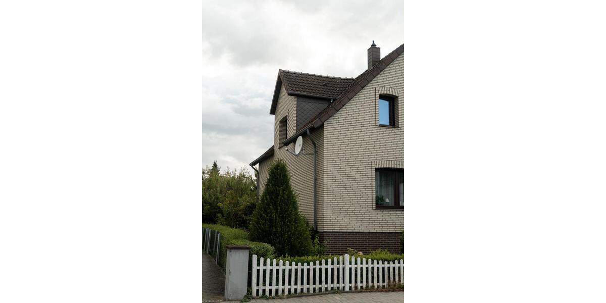 Einfamilienhaus Herford Diebrock - 6 Zimmer, 121 m&sup2;, 200.000&euro; | Angebot:27108855