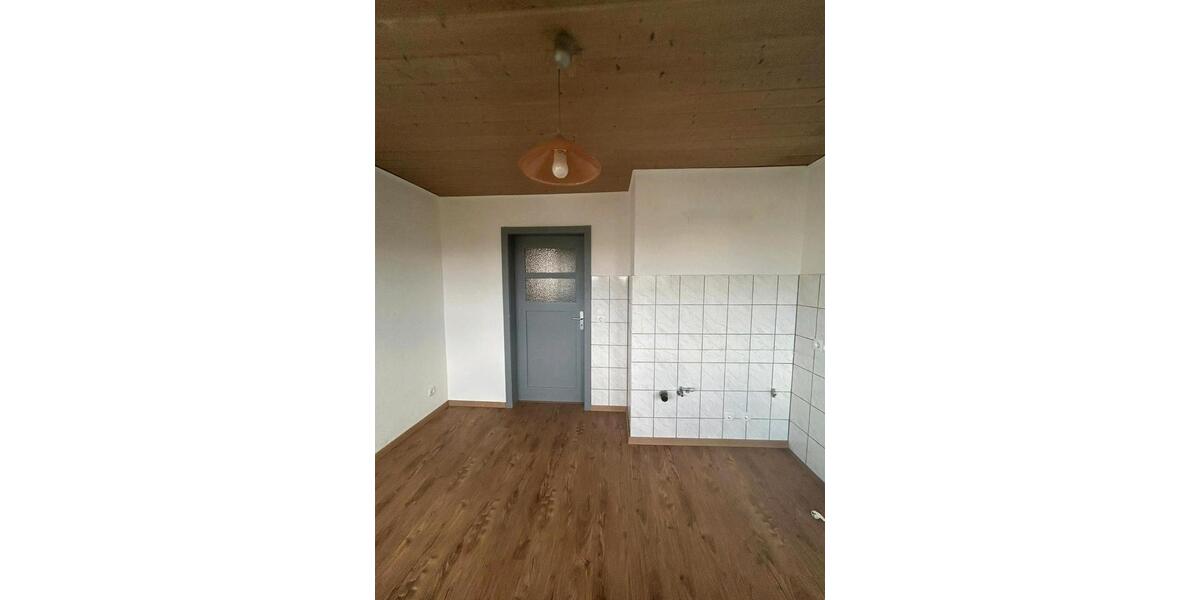 Dachgeschoßwohnung Lichtenfels - 4 Zimmer, 85 m&sup2;, 150.000&euro; | Angebot:26057932