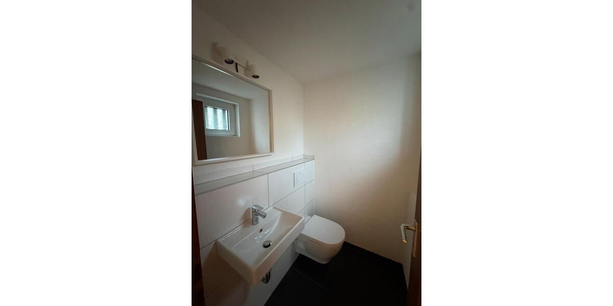 Teilsanierte Doppelhaushälfte mit Garten in Kaltenbrunn 4 zimmer