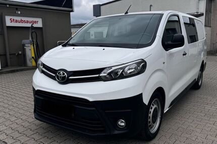 Toyota Proace (Verso) 220.000 km 9.499 &euro; Nörten Hardenberg 37176