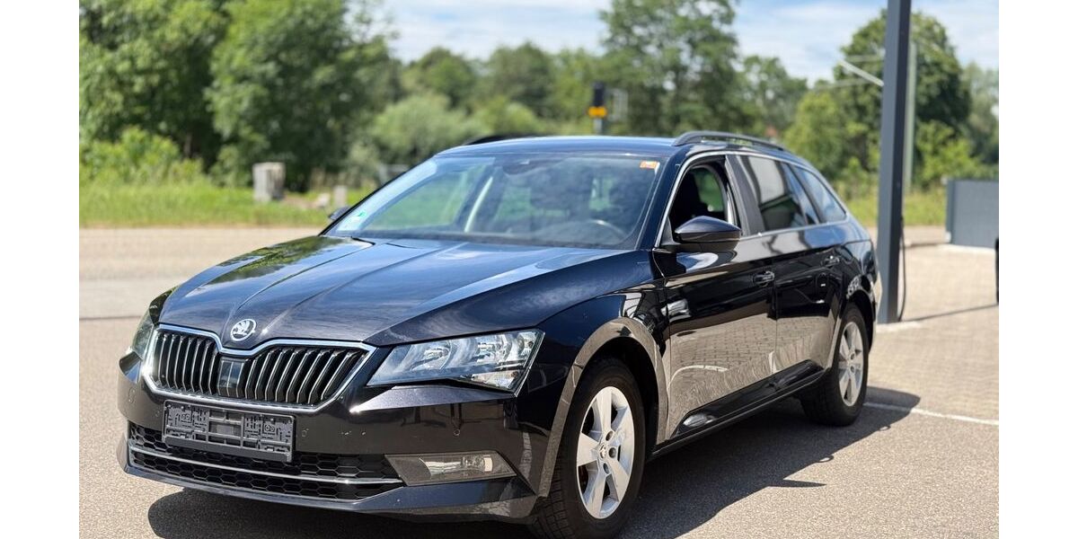 Skoda Superb 241.000 km 7.990 &euro; Ittlingen 74930