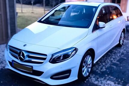 Mercedes B 220