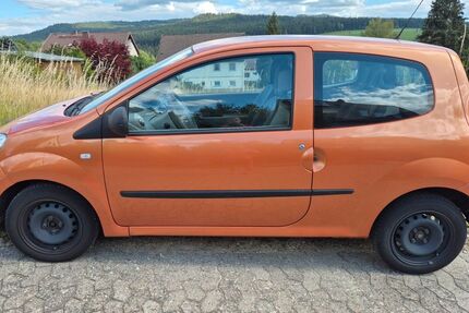 Renault Twingo 85.000 km 2.999 &euro; Wunsiedel 95632