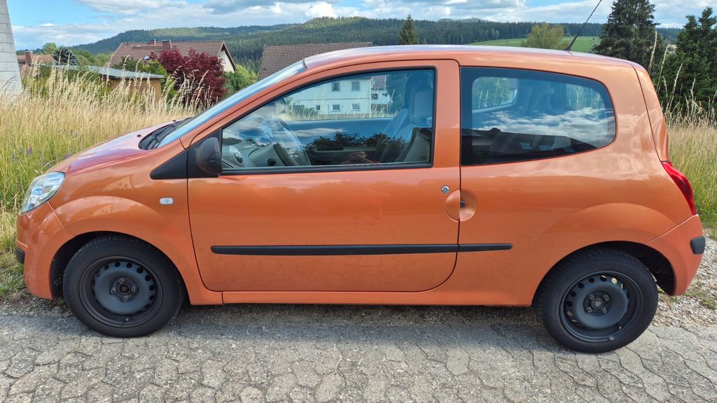 Renault Twingo 85.000 km 2.999 &euro; Wunsiedel 95632