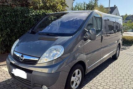 Opel Vivaro 165.000 km 16.500 € Trebur 65468