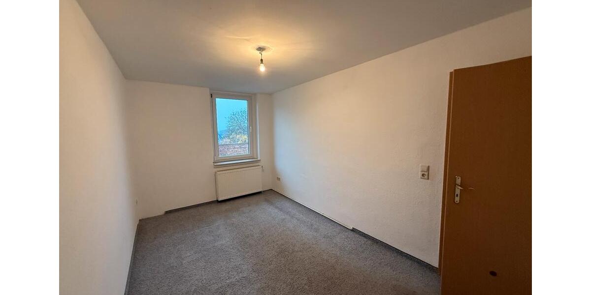 Dachgeschoßwohnung Aschersleben - 3 Zimmer, 60 m&sup2;, 450&euro; | Angebot:25483394