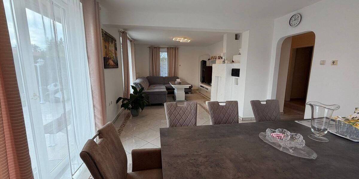 Einfamilienhaus Waldkraiburg - 6 Zimmer, 245 m&sup2;, 850.000&euro; | Angebot:26554757