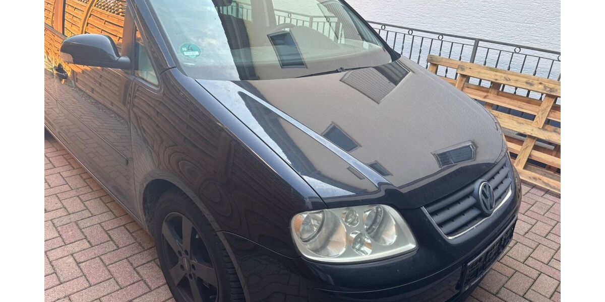 VW Touran 286.000 km 2.500 &euro; Biblis 68647