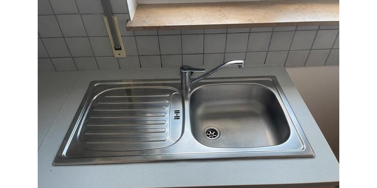 Erdgeschoßwohnung Reinsdorf - 1 Zimmer, 30 m&sup2;, 300&euro; | Angebot:26253219